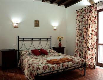 La Paranza Residence - Case Vacanze Trapani Exteriör bild